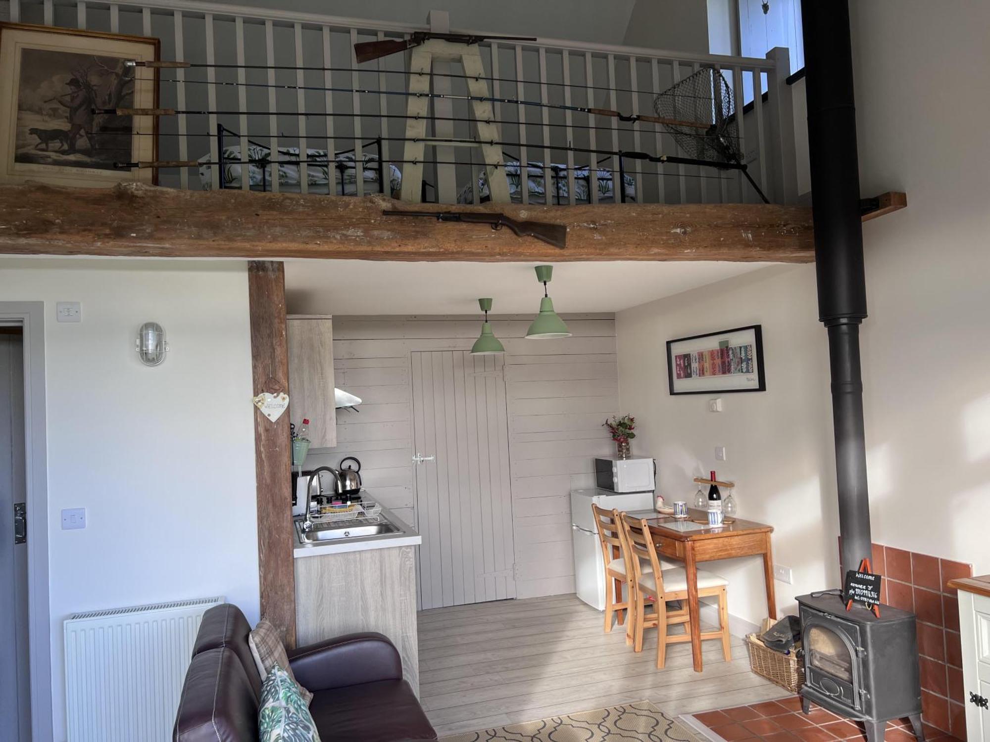 Poachers Hut - Captivating 1-Bed Cottage Shorwell Buitenkant foto
